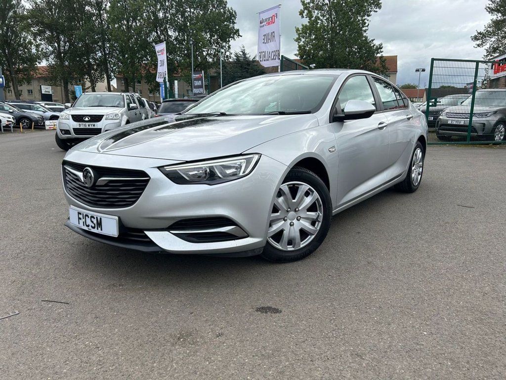 Used Vauxhall Insignia 2018 for sale - 77668759: Photo 1