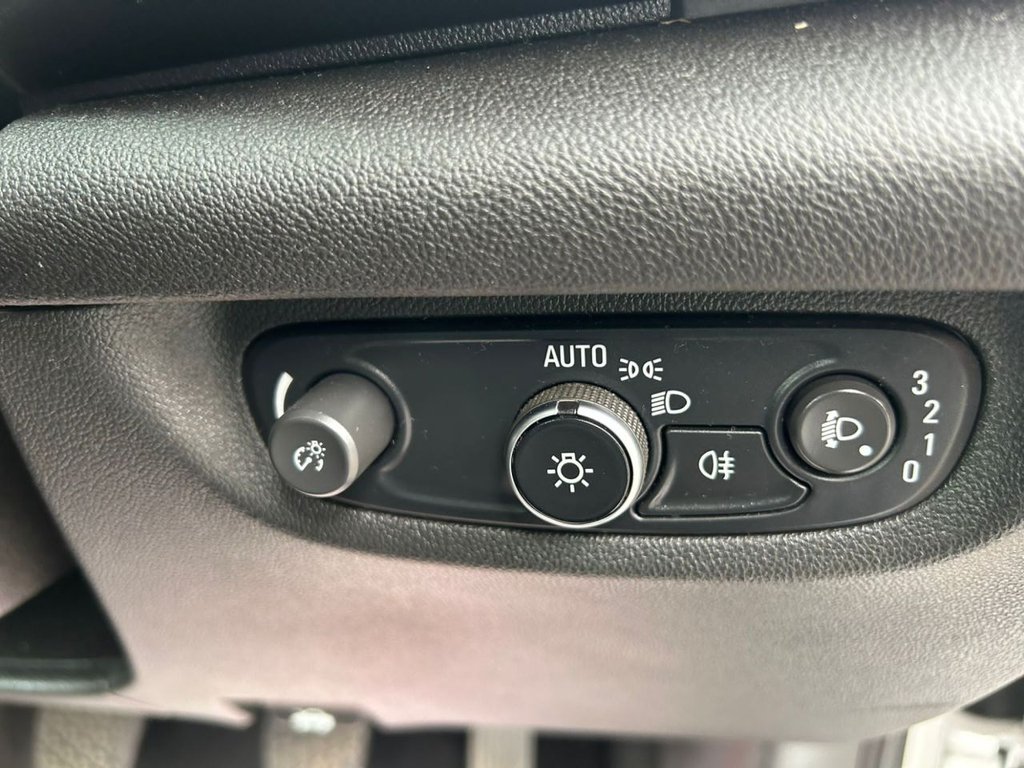 Used Vauxhall Insignia 2018 for sale - 77668759: Photo 27