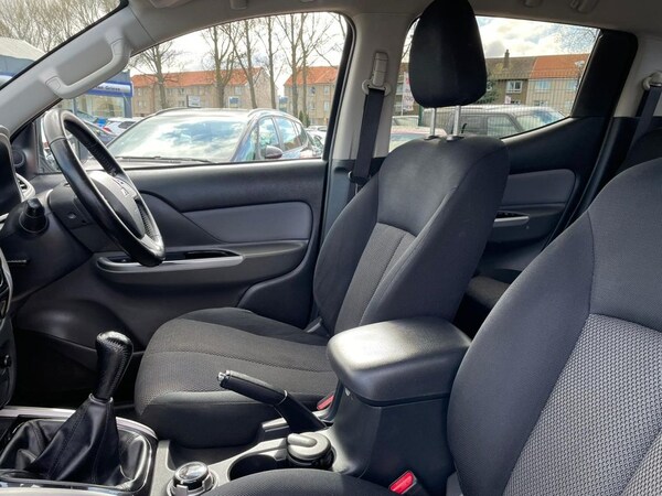 Used Mitsubishi L200 2017 for sale - 69945808: Photo 31
