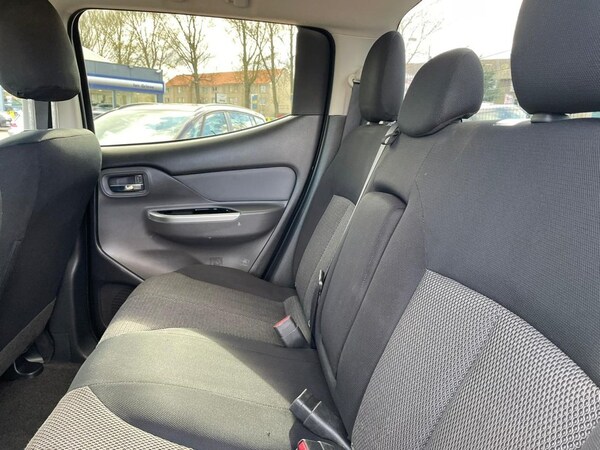 Used Mitsubishi L200 2017 for sale - 69945808: Photo 36