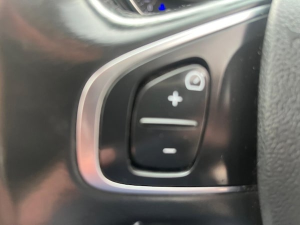 Used Renault Captur 2018 for sale - 76229131: Photo 23