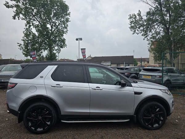 Used Land Rover Discovery Sport 2016 for sale - 74783927: Photo 5