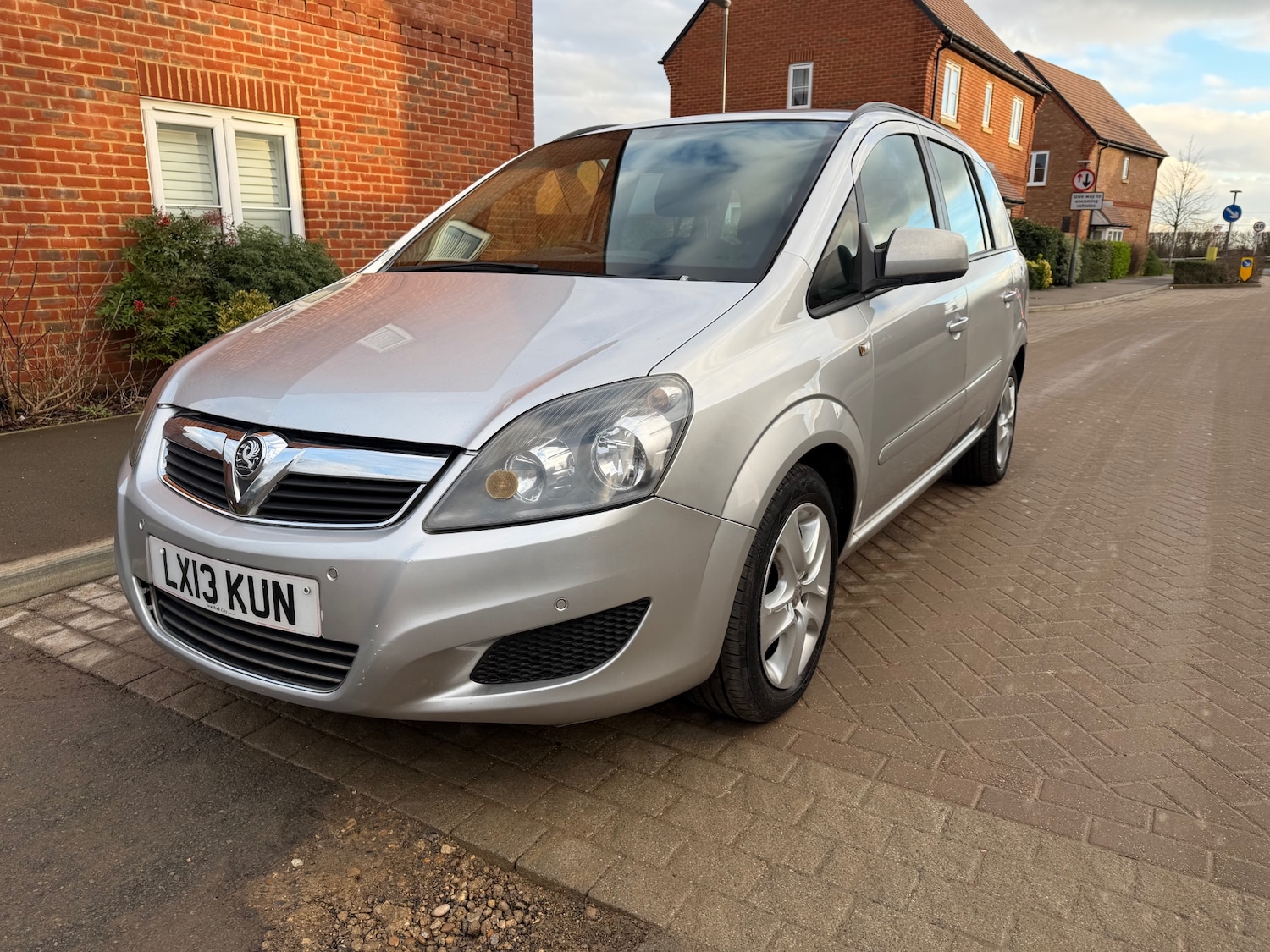 Used Vauxhall Zafira 2013 for sale - 77356962: Photo 3