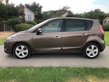 Used Renault Scenic 2011 for sale - 79558486: Photo