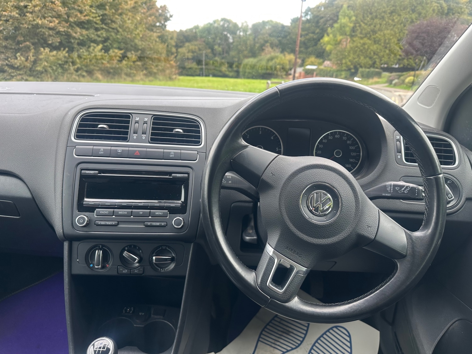 Used Volkswagen Polo 2011 for sale - 76113950: Photo 10