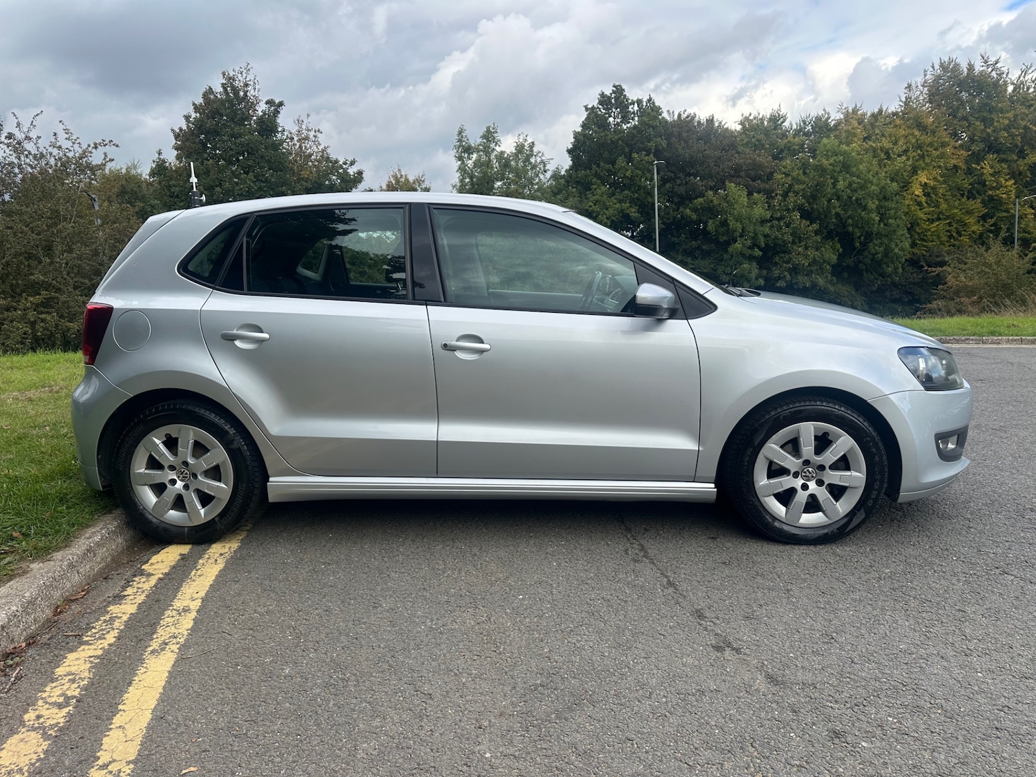 Used Volkswagen Polo 2011 for sale - 76113950: Photo 8