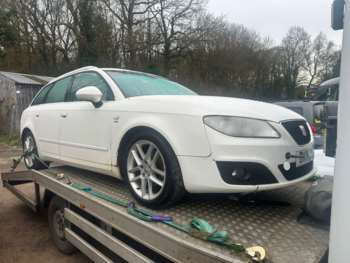 2010 (10) - 2.0 TDI CR SE 5dr [143] Spares and Repairs