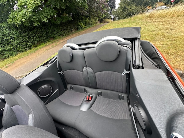Used MINI Convertible 2011 for sale - 75295361: Photo 12