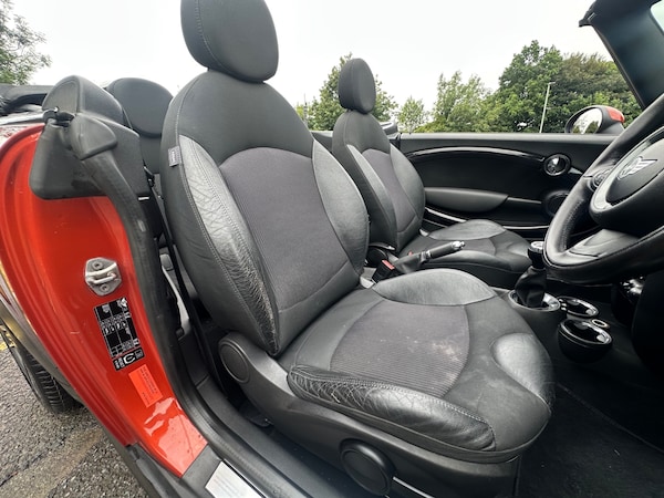 Used MINI Convertible 2011 for sale - 75295361: Photo 16