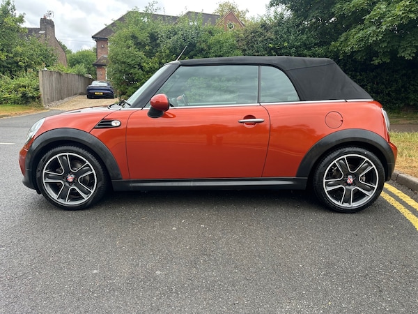 Used MINI Convertible 2011 for sale - 75295361: Photo 4