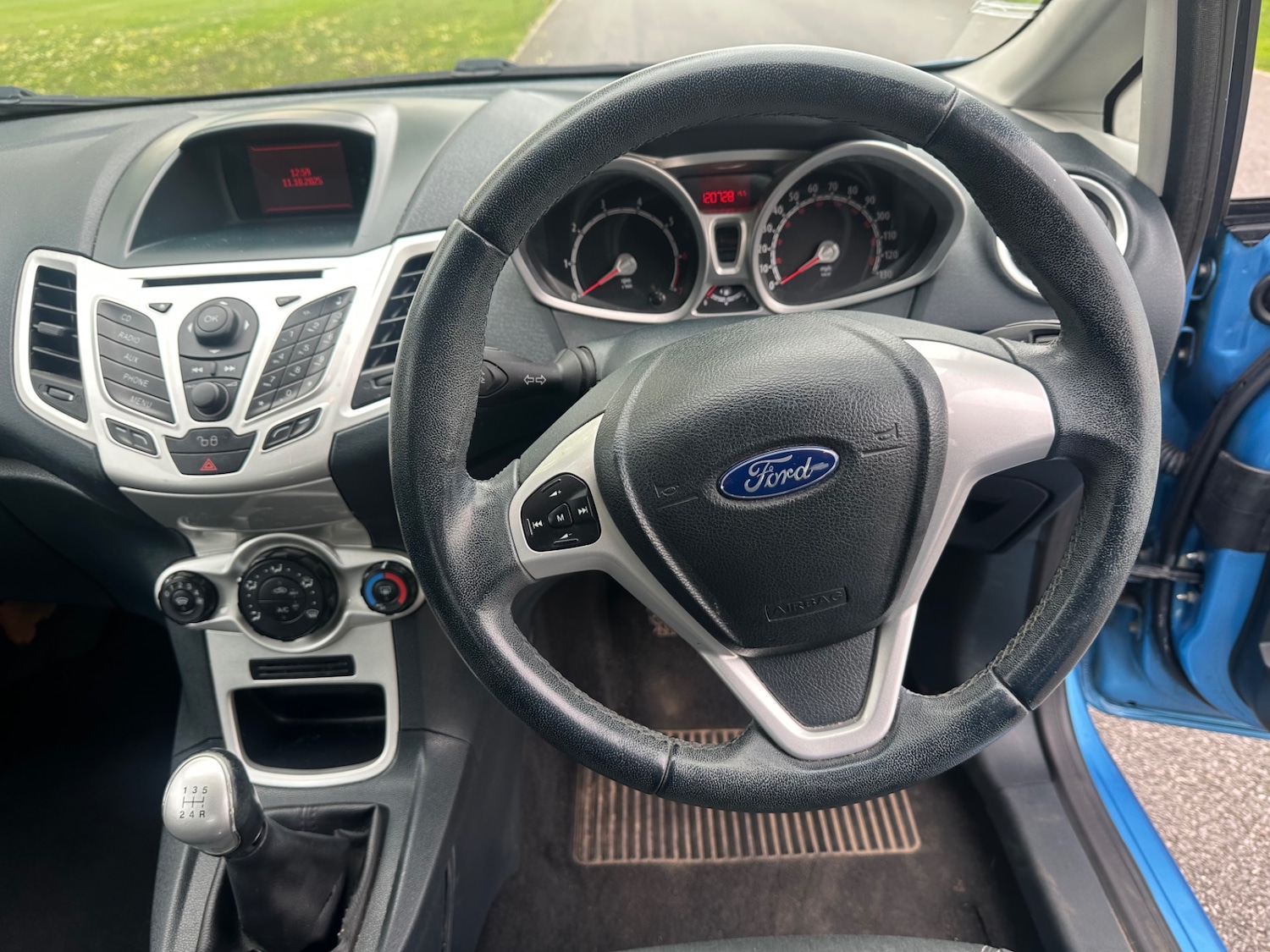 Used Ford Fiesta 2011 for sale - 76244003: Photo 11
