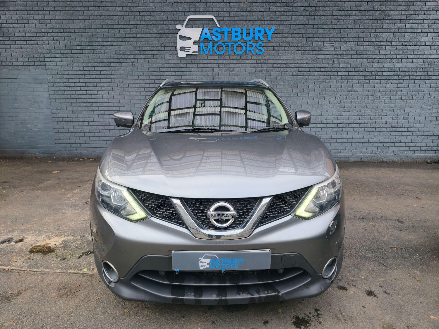 Used Nissan Qashqai 2017 for sale - 76689899: Photo 2