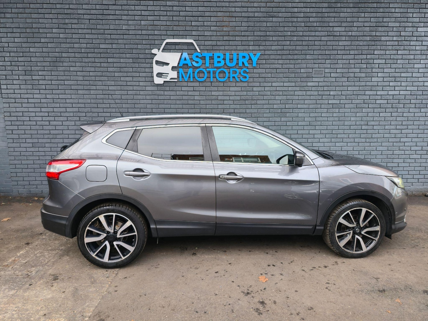 Used Nissan Qashqai 2017 for sale - 76689899: Photo 8