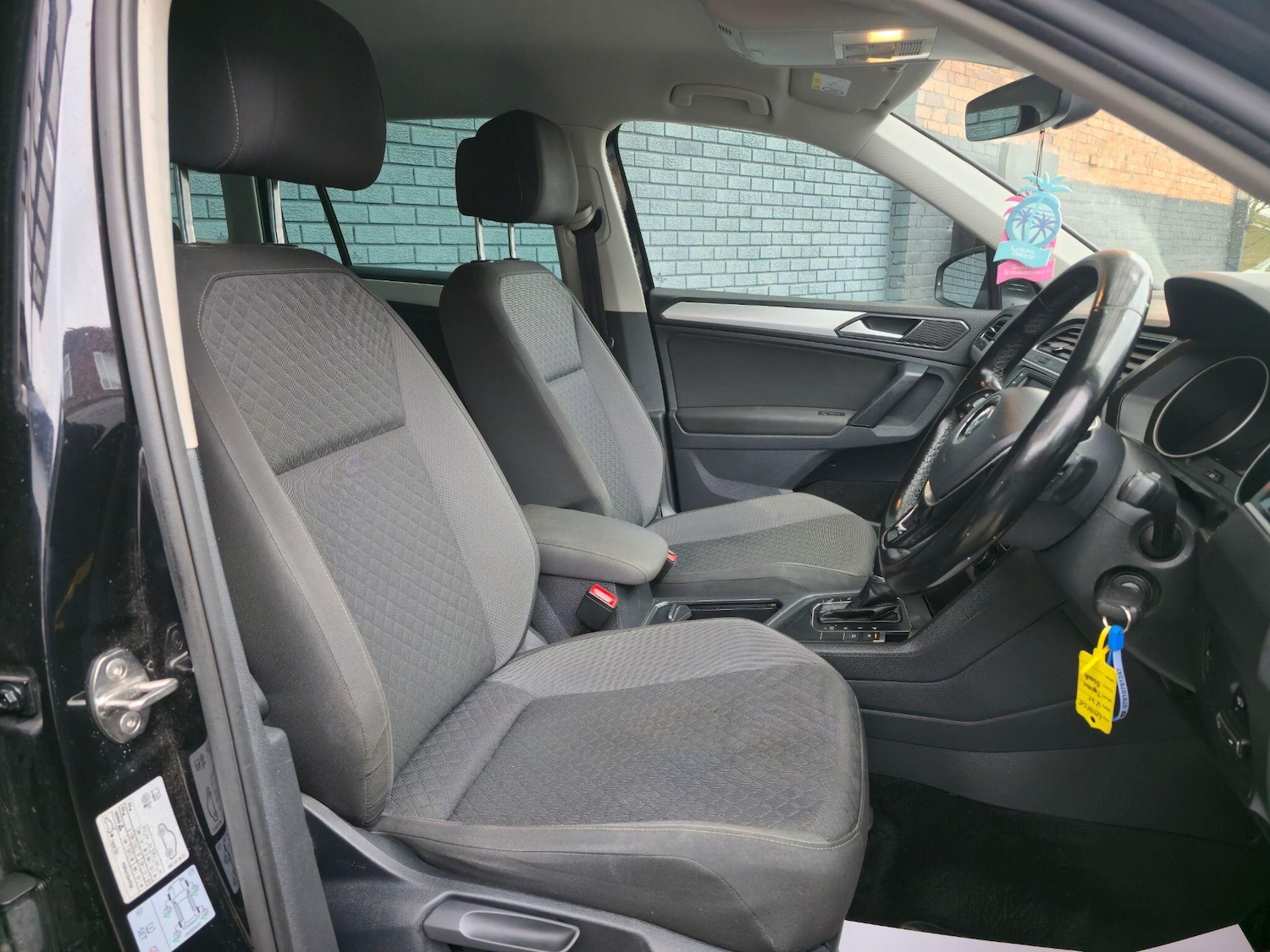 Used Volkswagen Tiguan 2017 for sale - 77854294: Photo 22