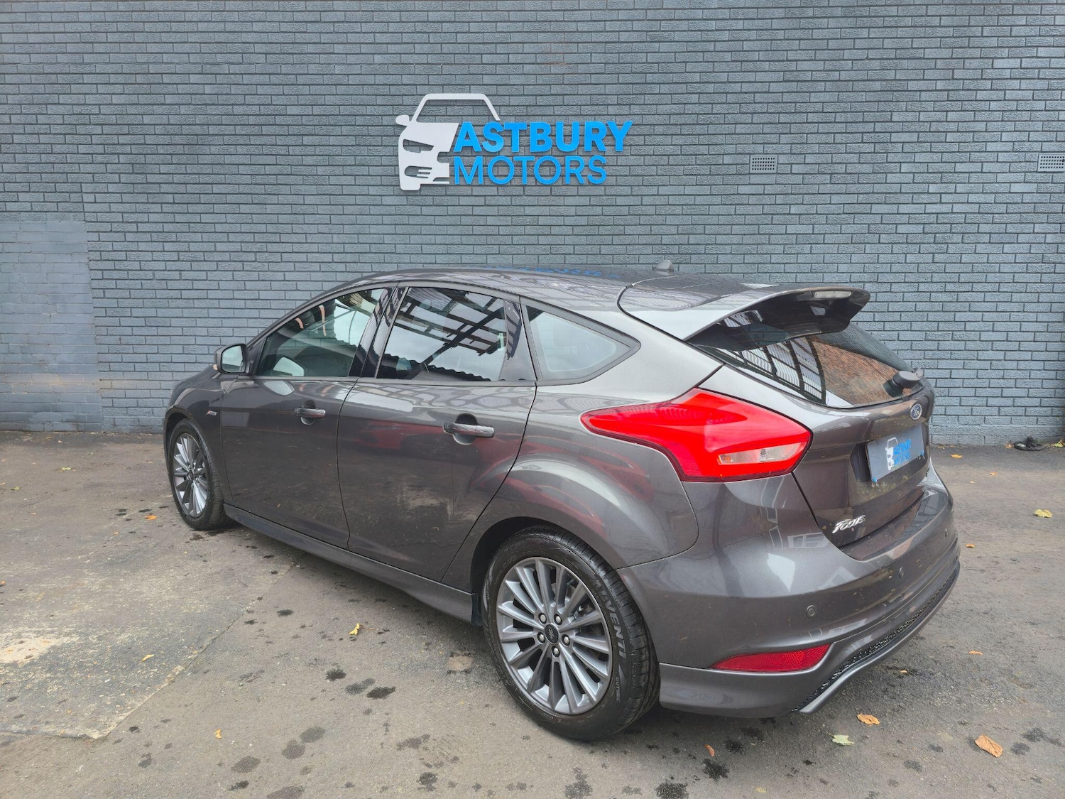 Used Ford Focus 2017 for sale - 76689416: Photo 5