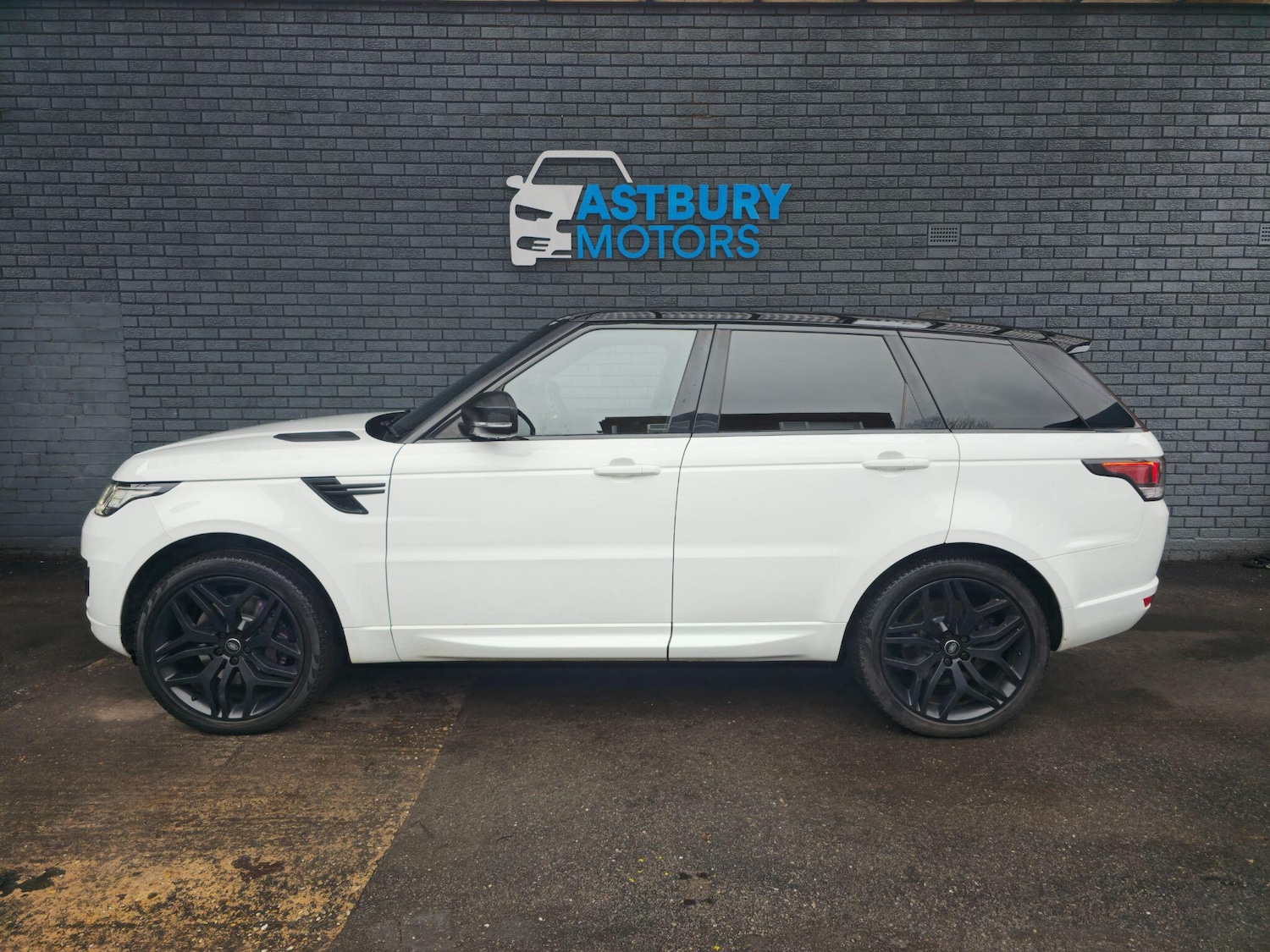 Used Land Rover Range Rover Sport 2017 for sale - 77612612: Photo 4