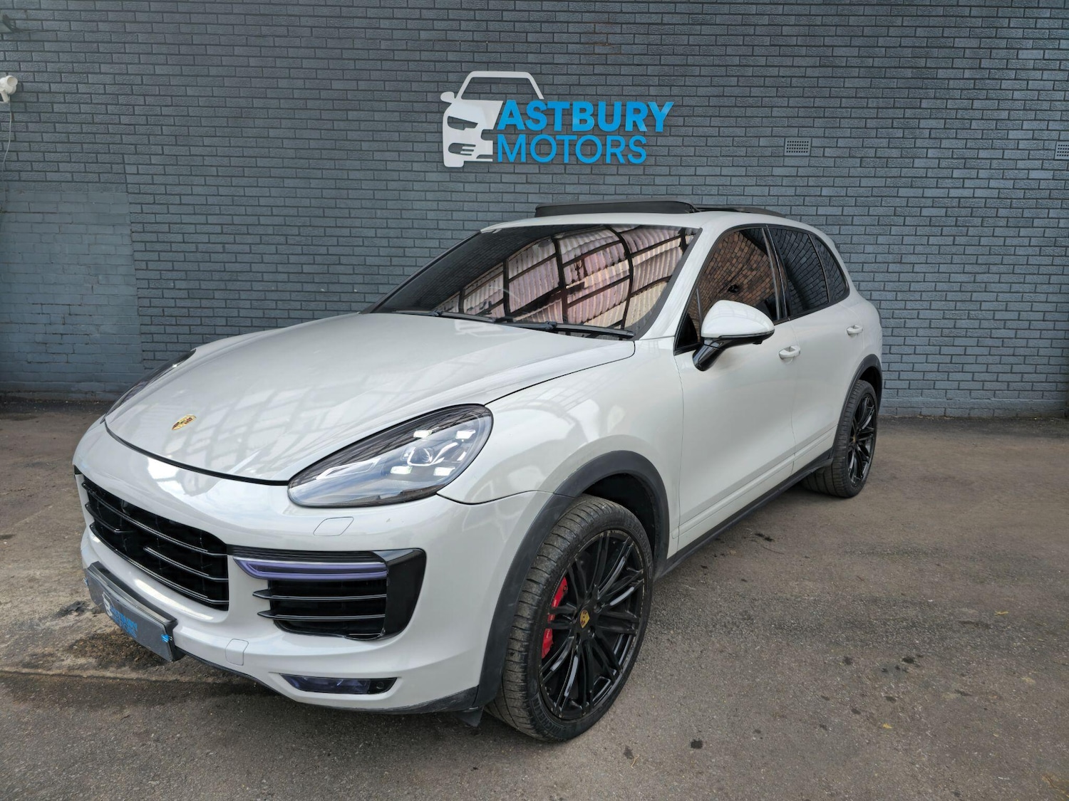 Used Porsche Cayenne for sale - 77671214: Photo 3
