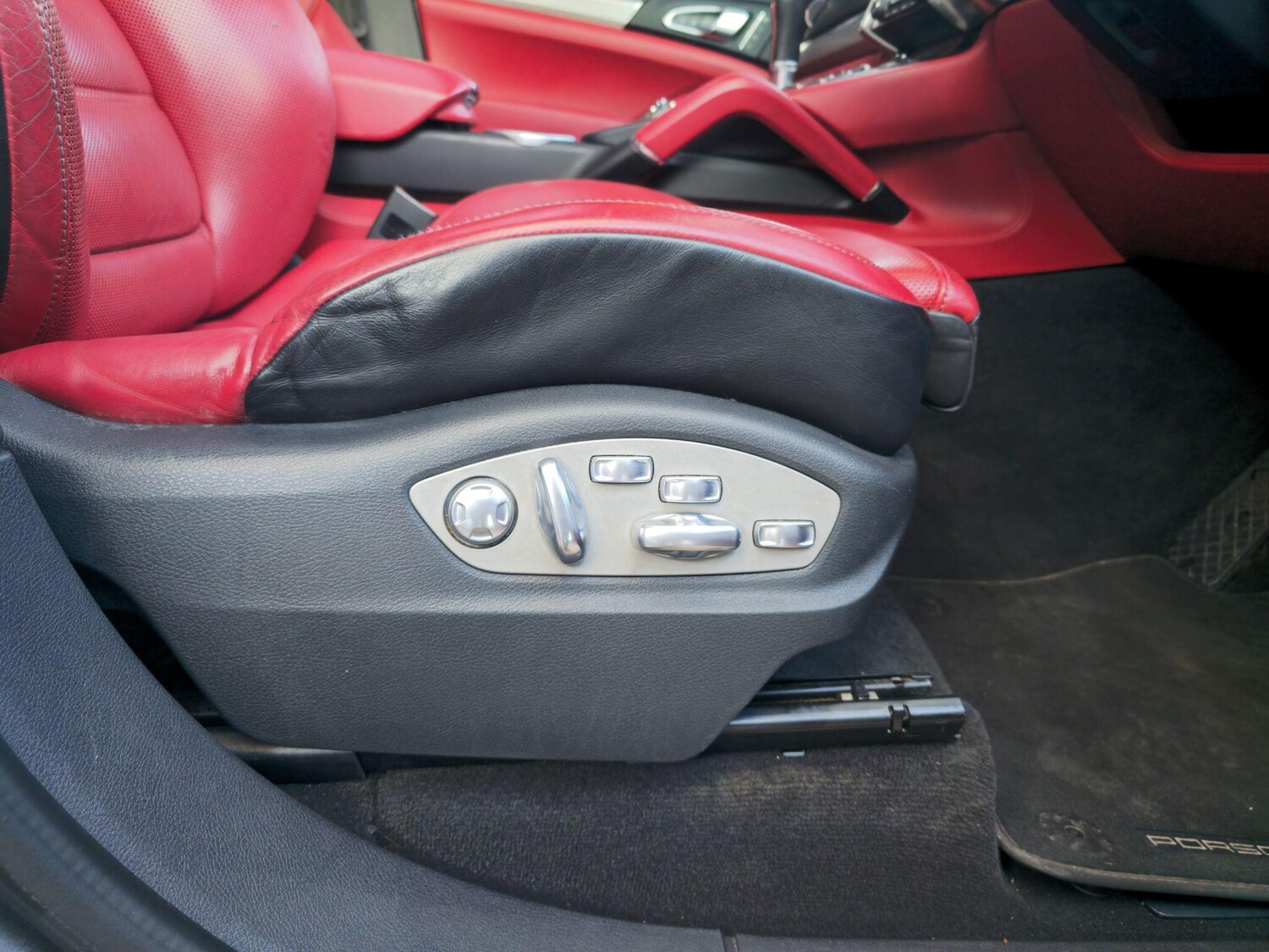 Used Porsche Cayenne for sale - 77671214: Photo 38