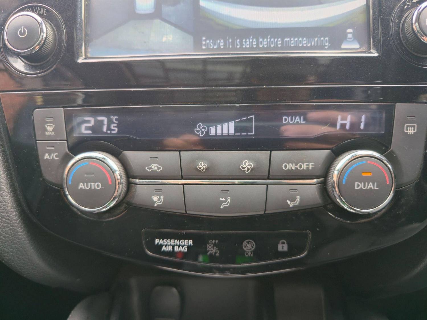 Used Nissan Qashqai 2015 for sale - 78072299: Photo 19