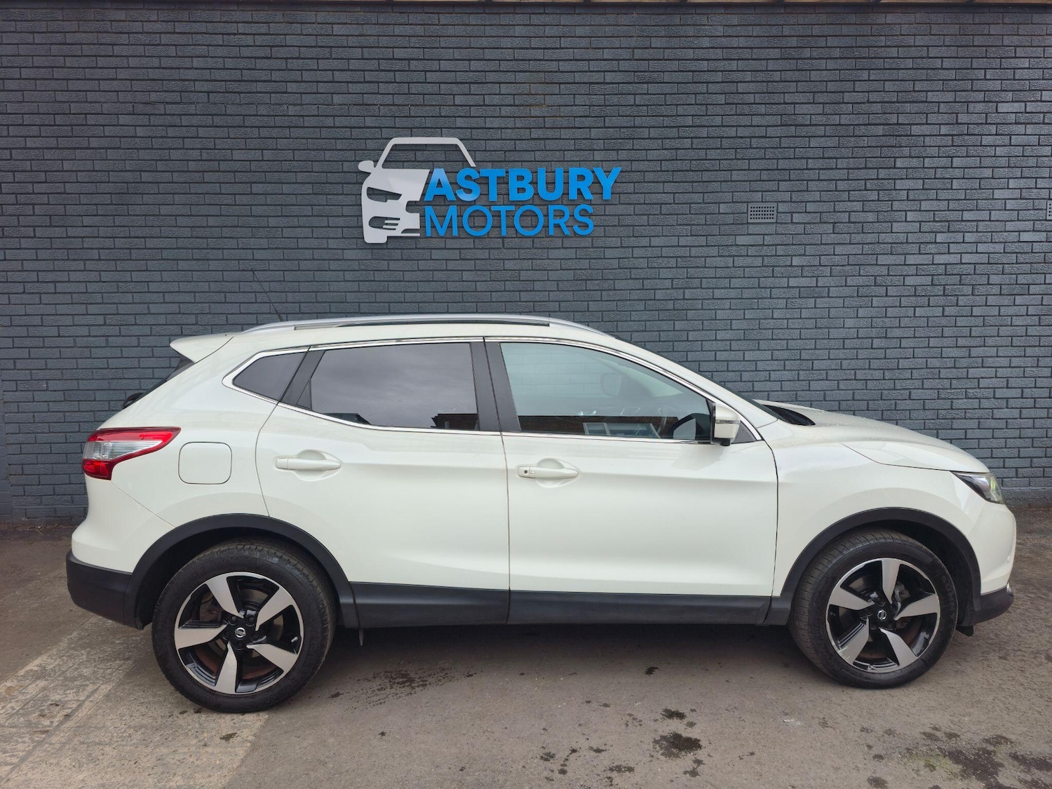 Used Nissan Qashqai 2015 for sale - 78072299: Photo 8