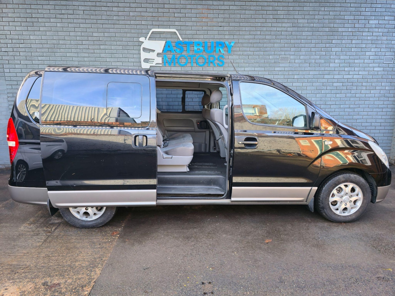 Used Hyundai i800 2012 for sale - 77637755: Photo 10