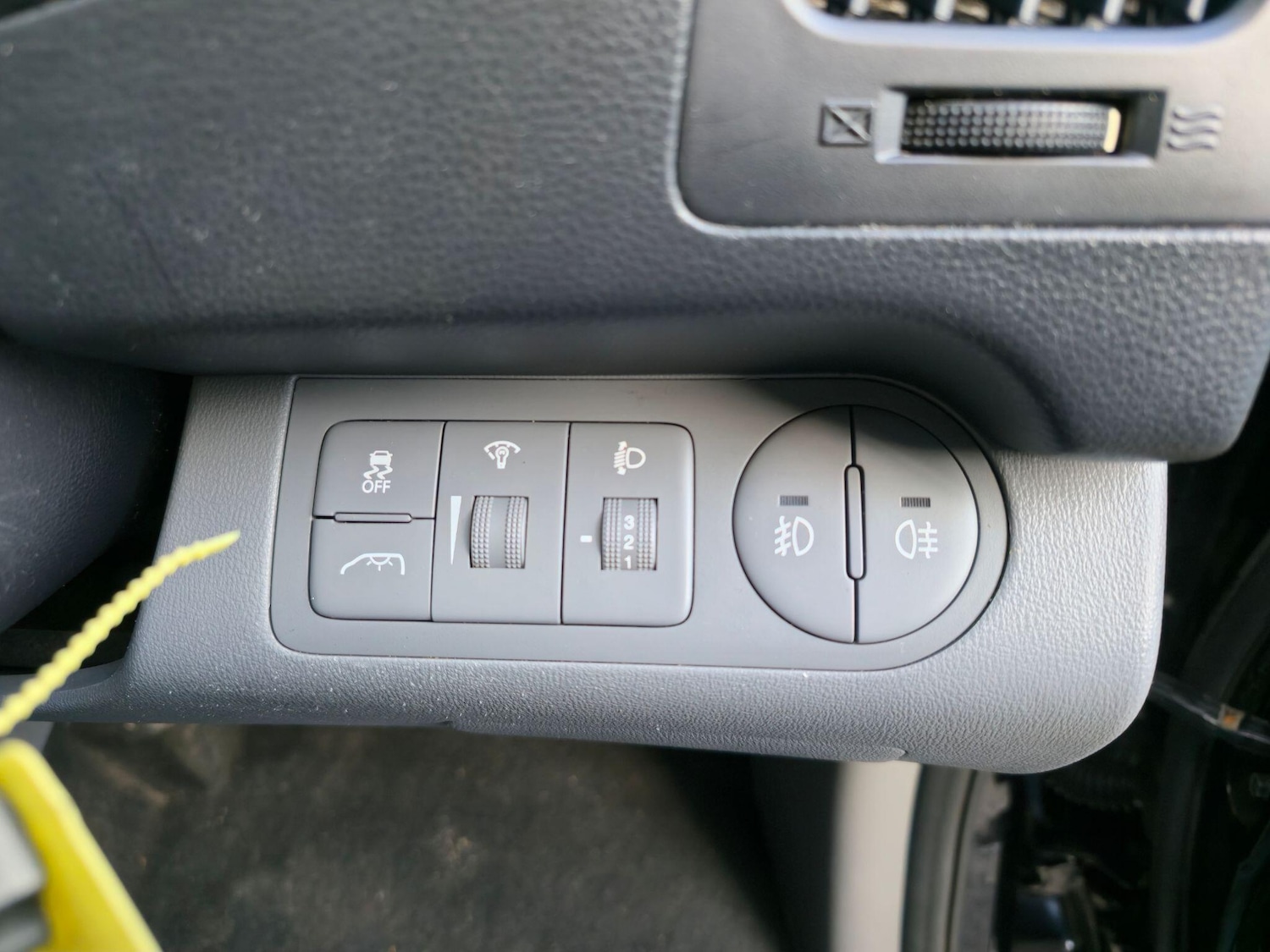 Used Hyundai i800 2012 for sale - 77637755: Photo 15