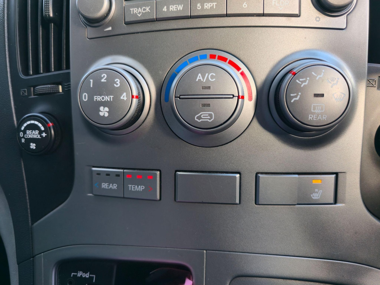 Used Hyundai i800 2012 for sale - 77637755: Photo 17