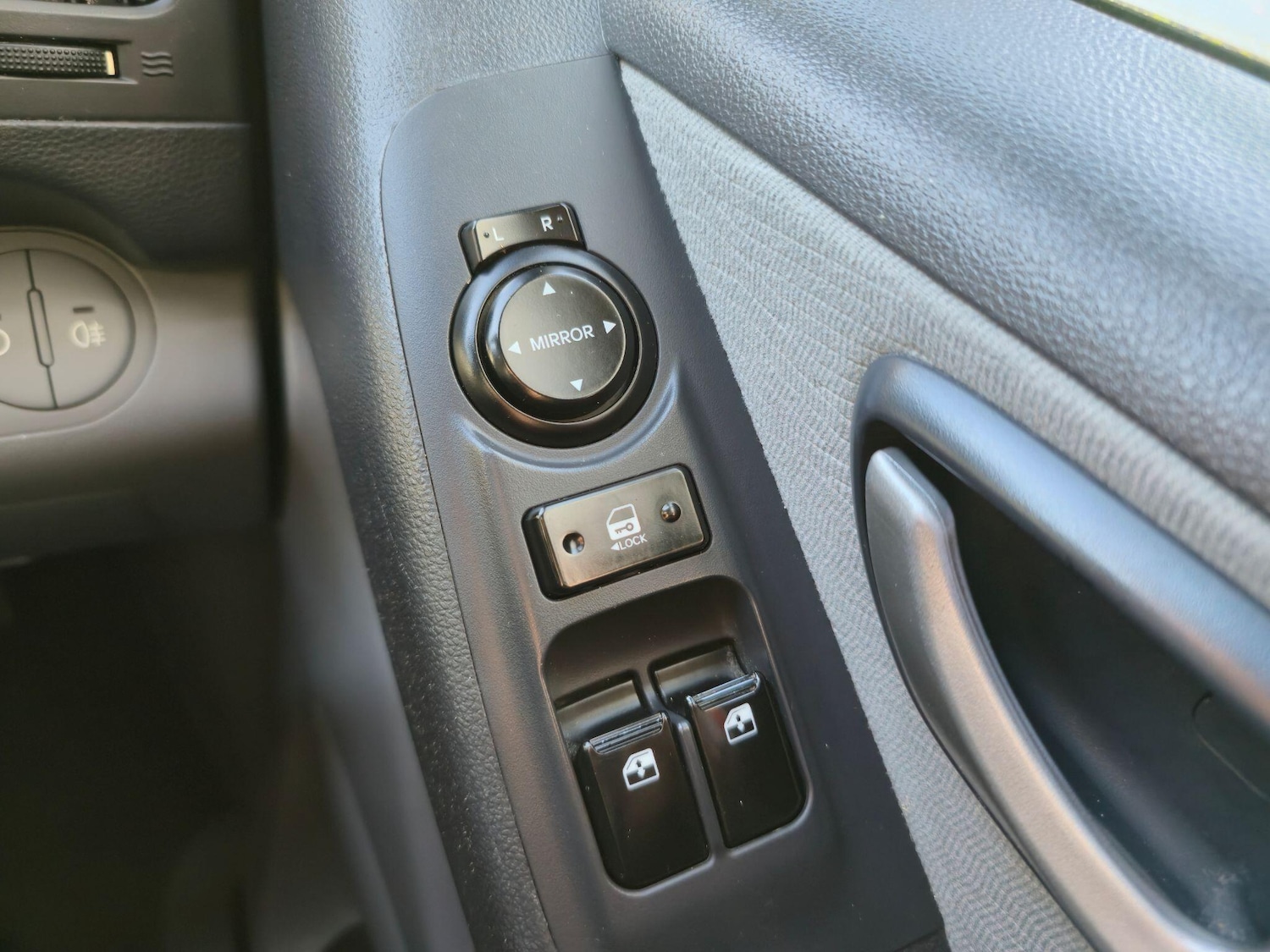 Used Hyundai i800 2012 for sale - 77637755: Photo 29