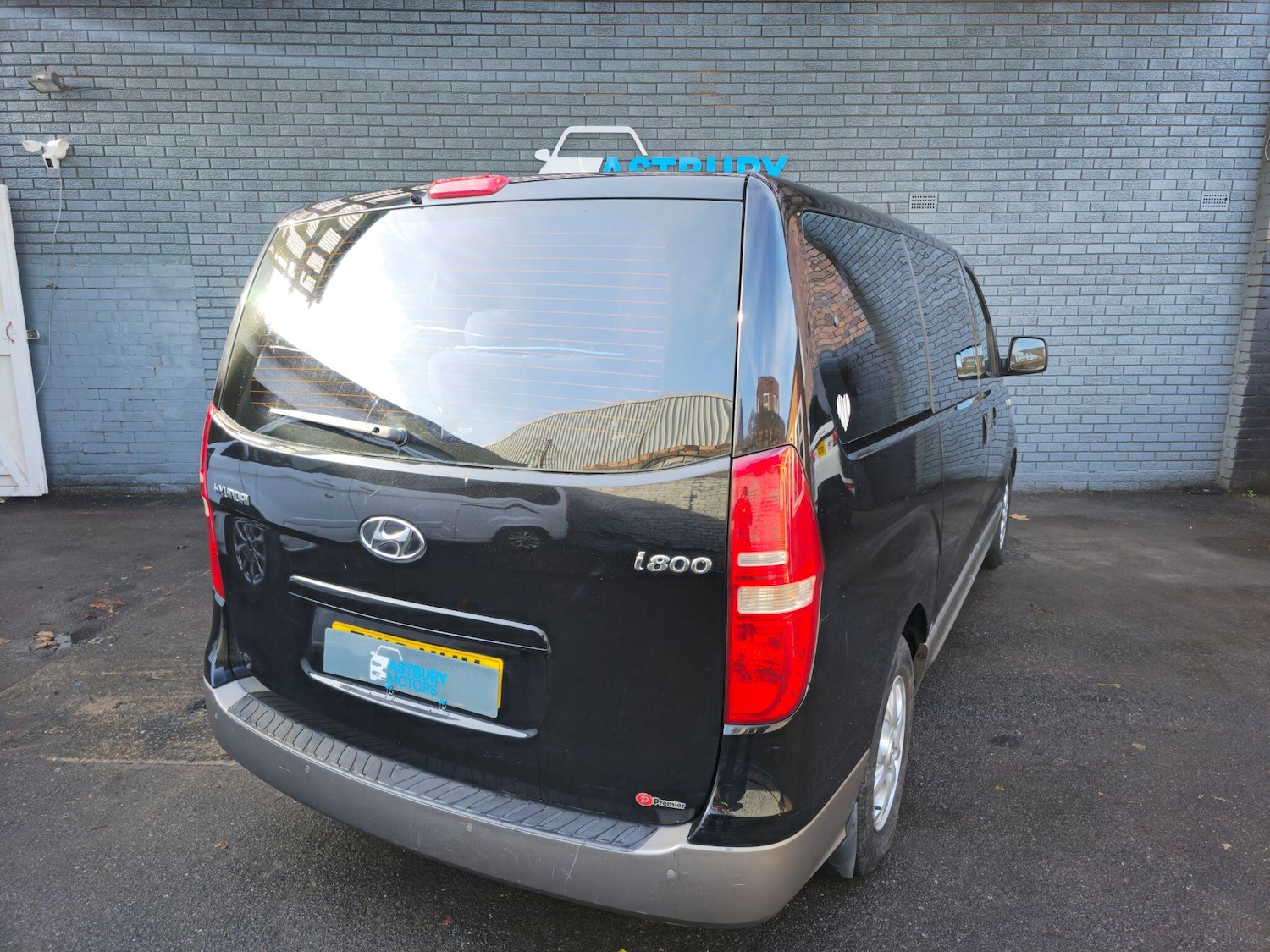 Used Hyundai i800 2012 for sale - 77637755: Photo 8