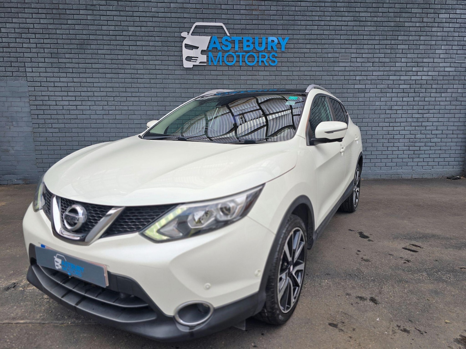 Used Nissan Qashqai 2015 for sale - 76693747: Photo 3