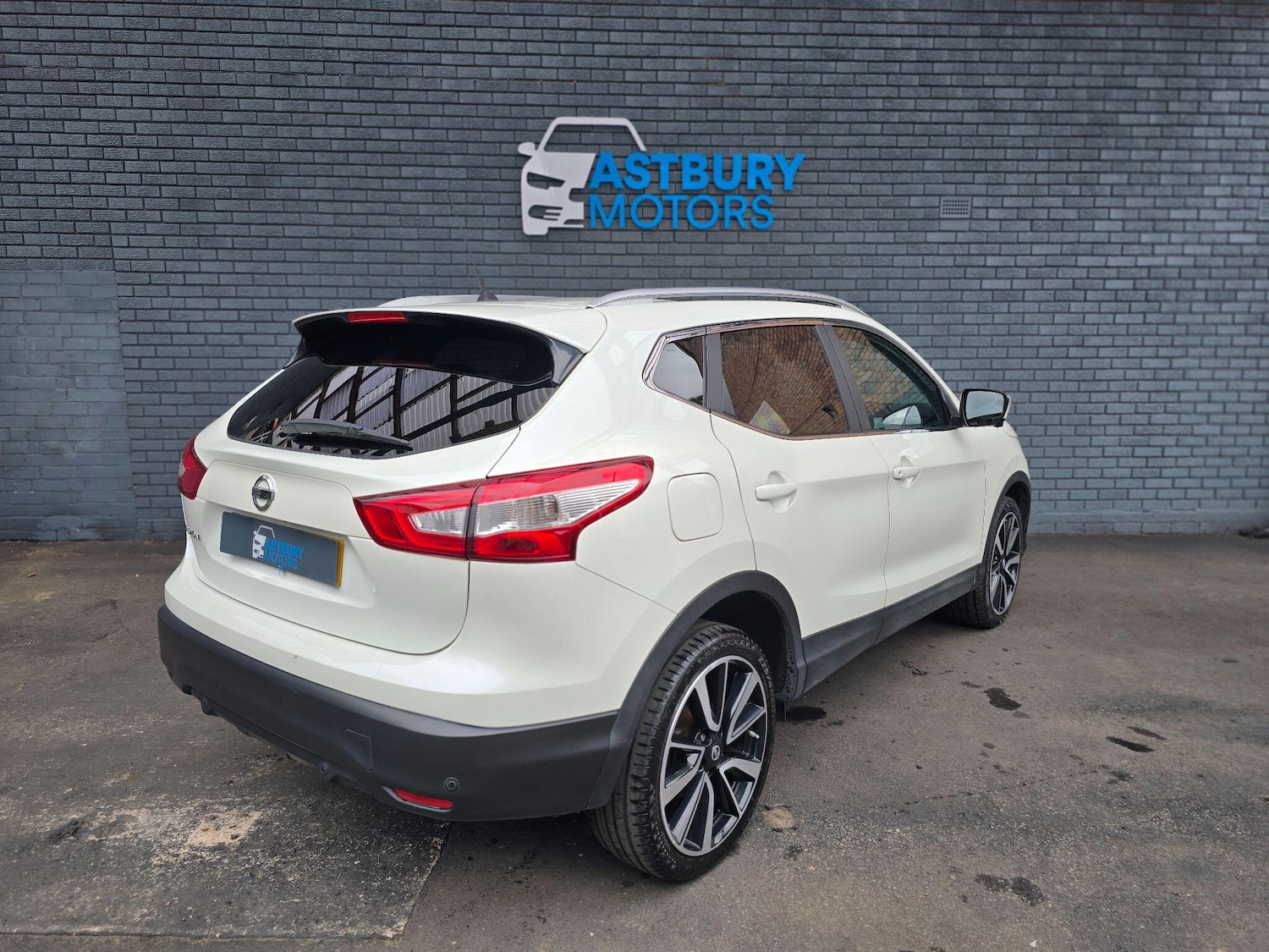 Used Nissan Qashqai 2015 for sale - 76693747: Photo 7