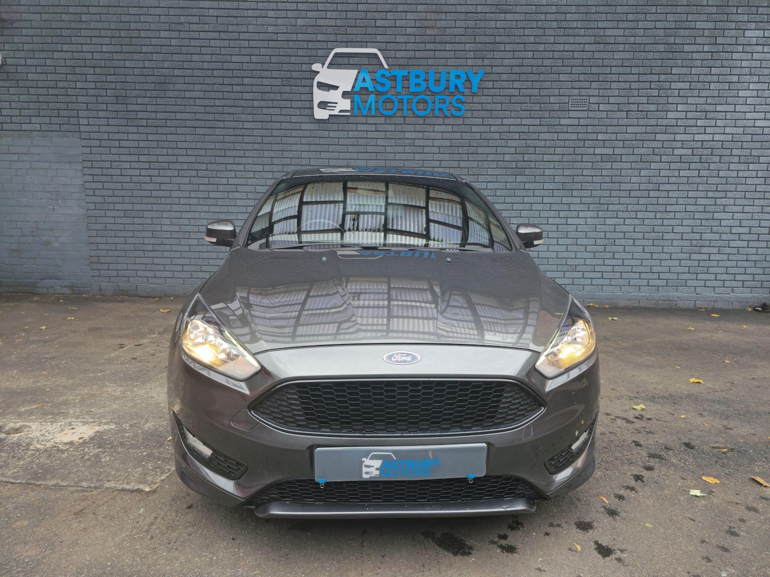 Used Ford Focus 2017 for sale - 76693743: Photo 2