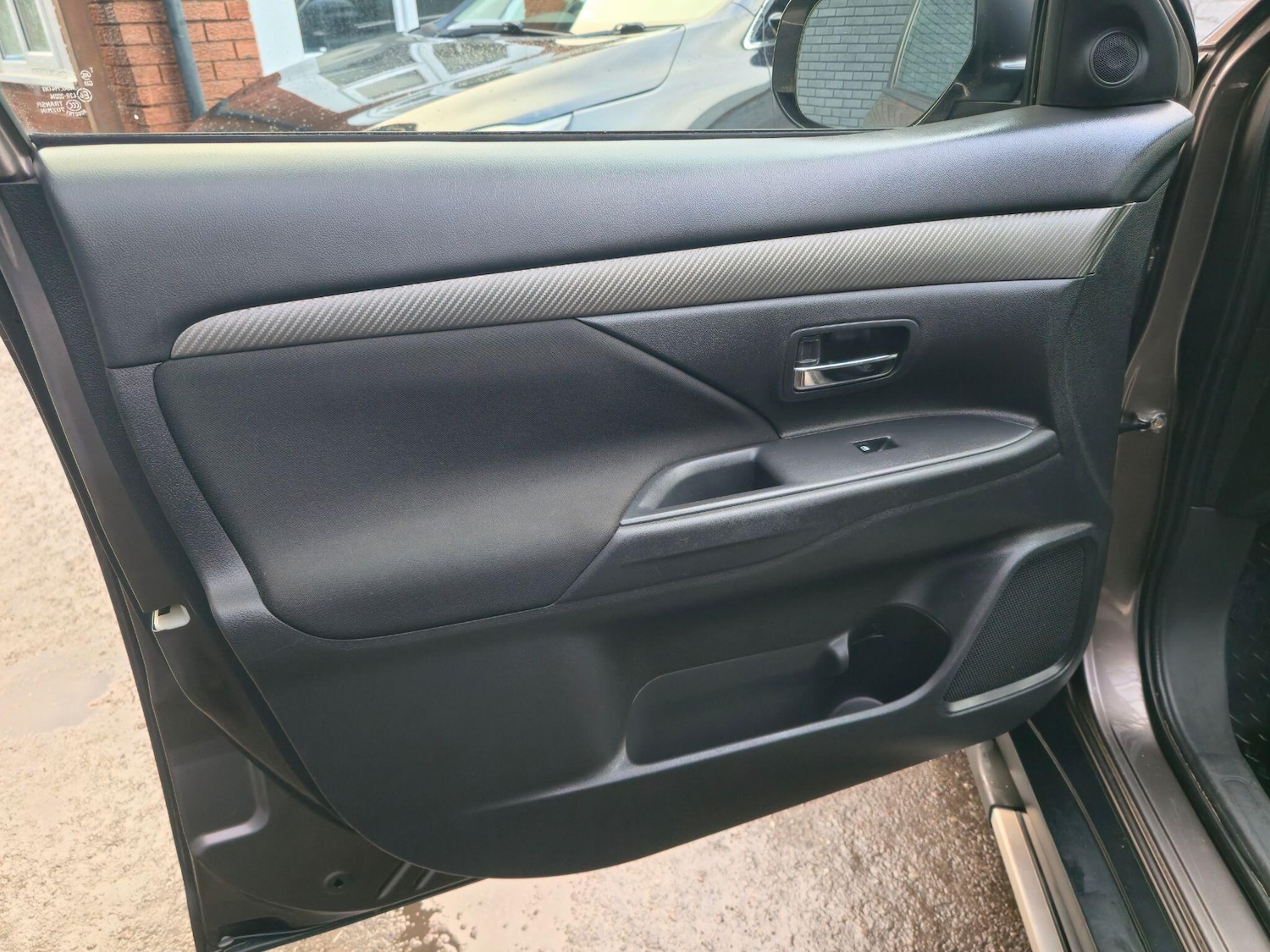 Used Mitsubishi Outlander 2017 for sale - 76942525: Photo 29