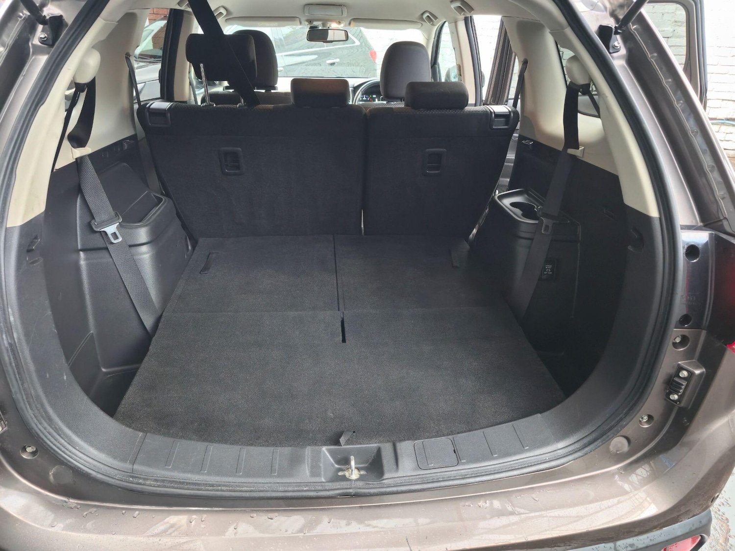 Used Mitsubishi Outlander 2017 for sale - 76942525: Photo 9