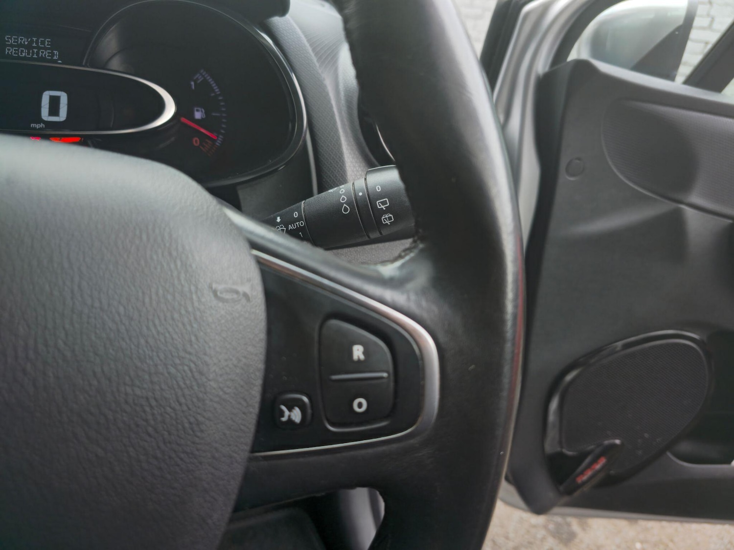 Used Renault Clio 2019 for sale - 76693740: Photo 13