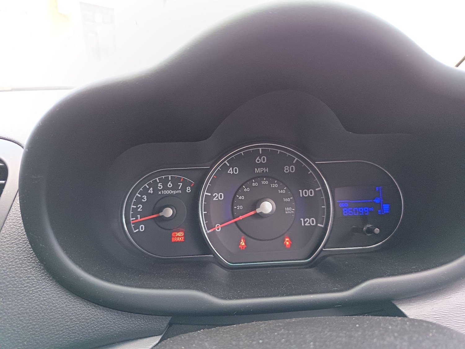 Used Hyundai i10 2013 for sale - 76693745: Photo 14