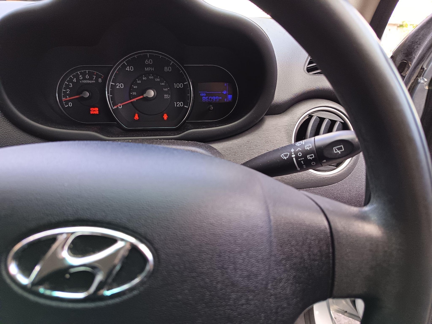 Used Hyundai i10 2013 for sale - 76693745: Photo 16