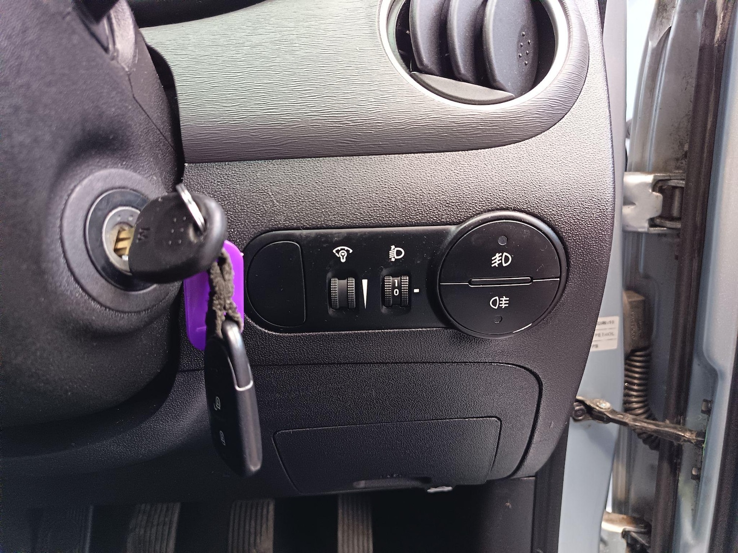 Used Hyundai i10 2013 for sale - 76693745: Photo 17