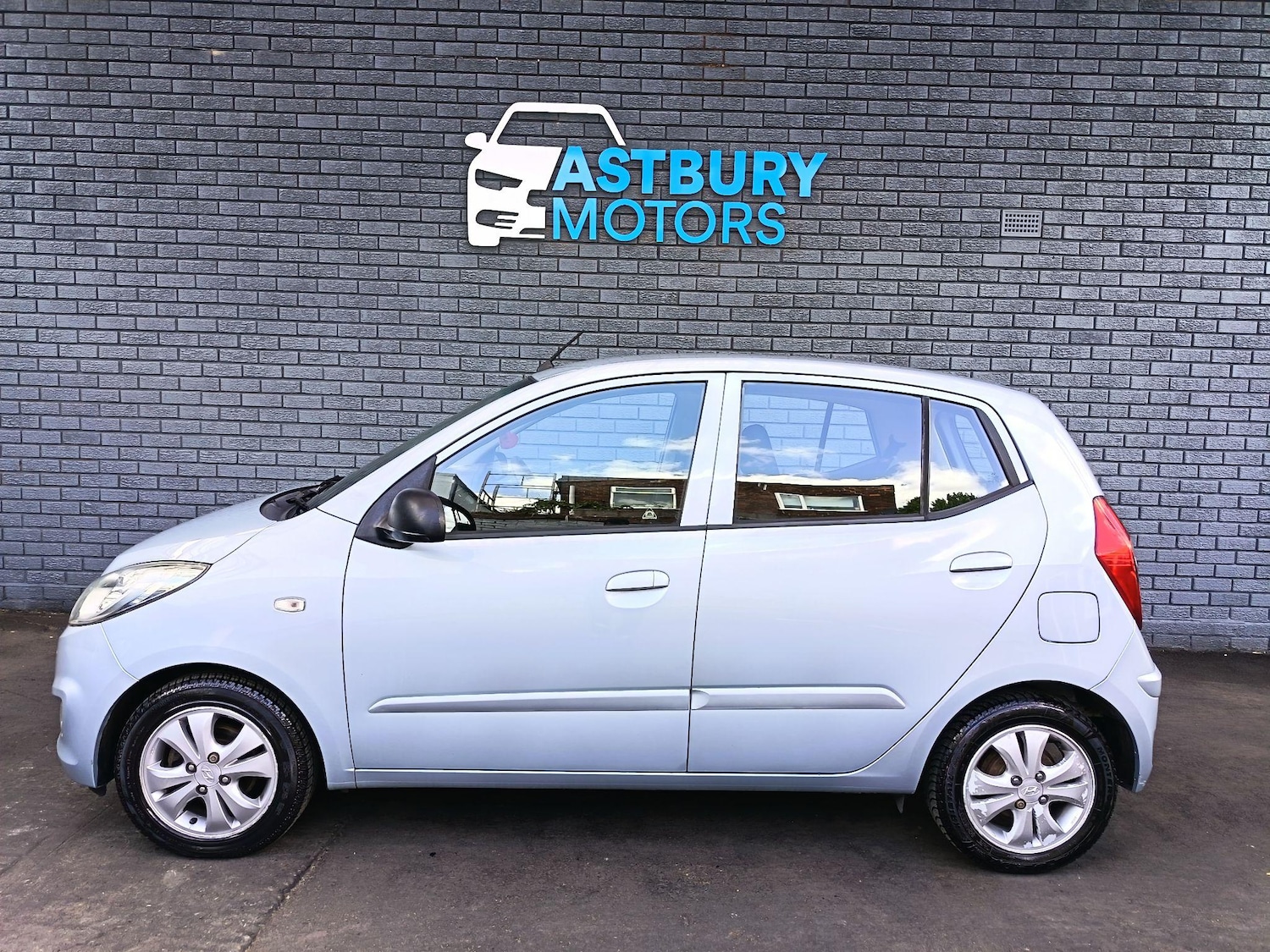 Used Hyundai i10 2013 for sale - 76693745: Photo 4