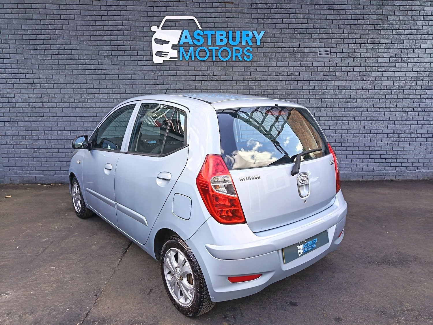 Used Hyundai i10 2013 for sale - 76693745: Photo 5