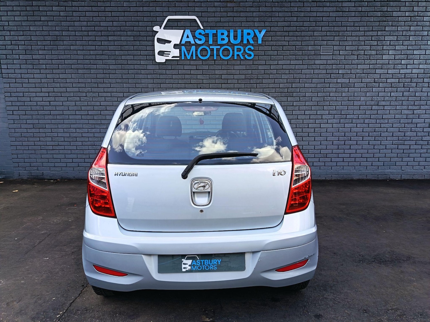 Used Hyundai i10 2013 for sale - 76693745: Photo 6