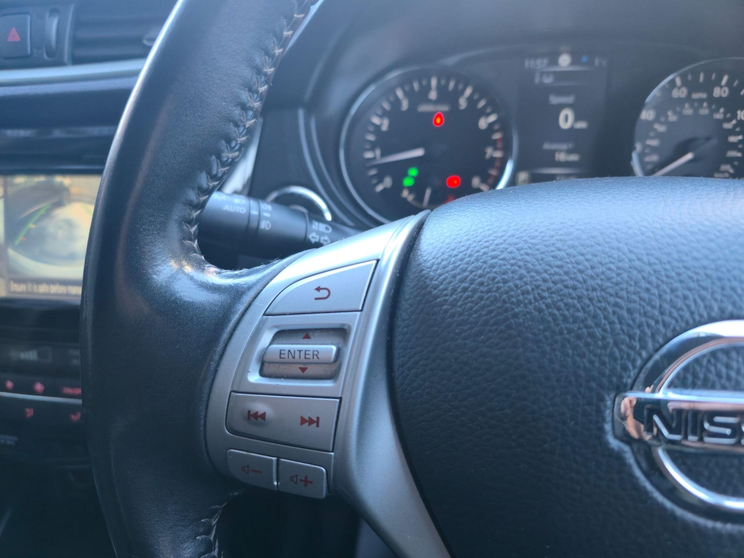 Used Nissan Qashqai 2015 for sale - 77091839: Photo 11