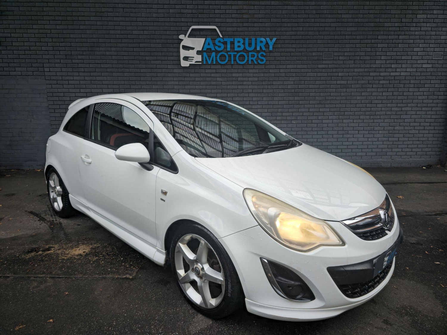 Used Vauxhall Corsa 2011 for sale - 76693737: Photo 1