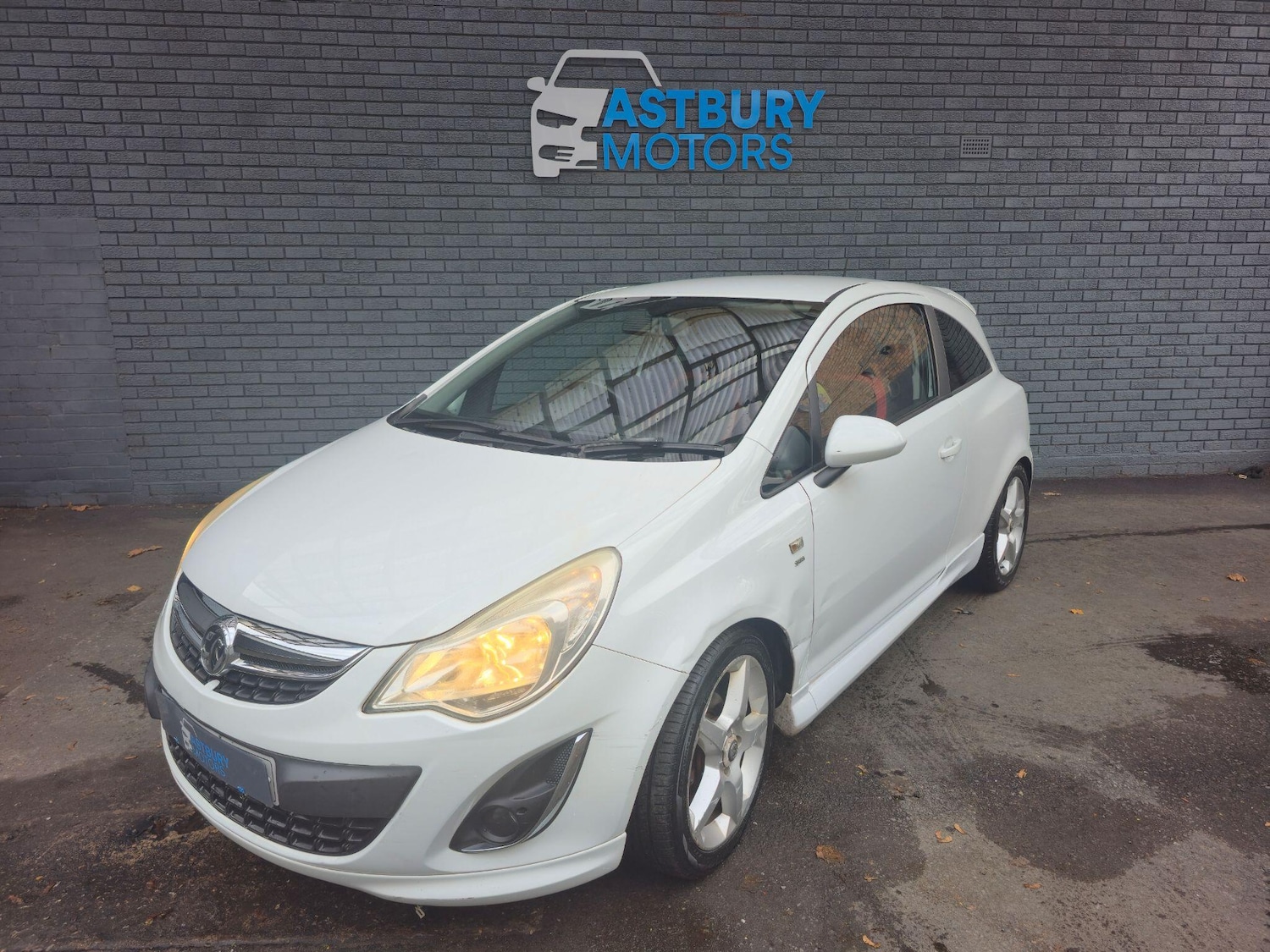 Used Vauxhall Corsa 2011 for sale - 76693737: Photo 3