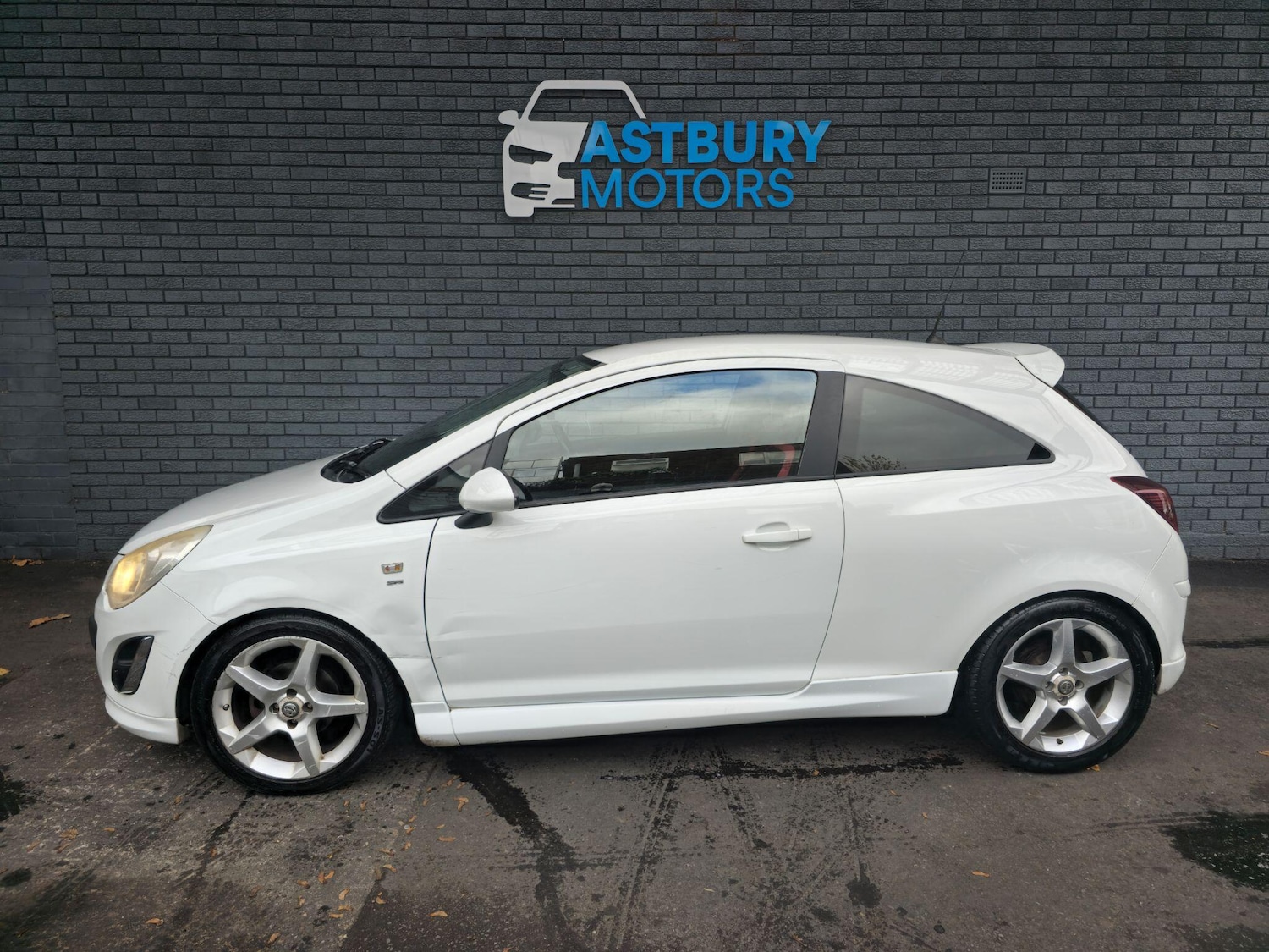 Used Vauxhall Corsa 2011 for sale - 76693737: Photo 4