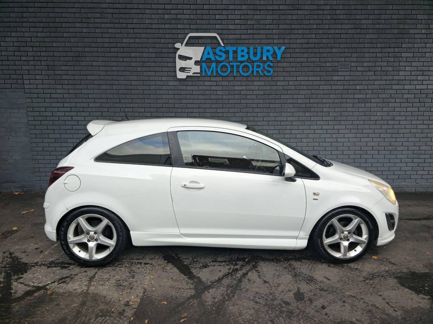 Used Vauxhall Corsa 2011 for sale - 76693737: Photo 8