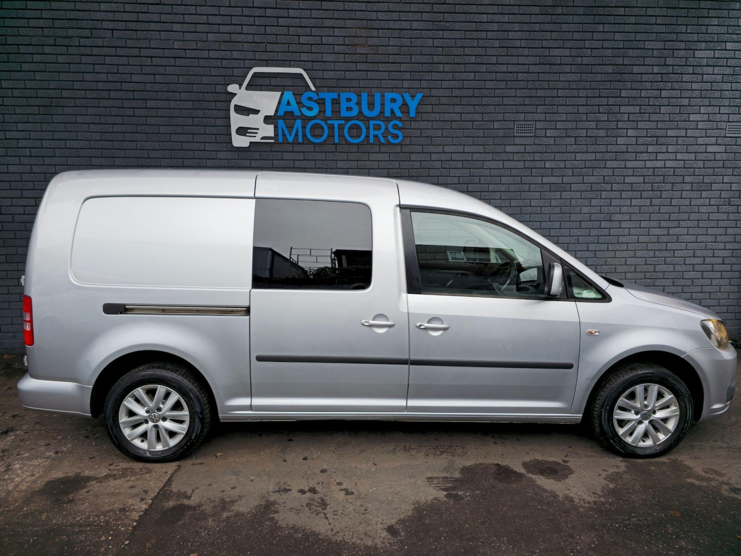Used Volkswagen Caddy Maxi 2014 for sale - 76839563: Photo 10