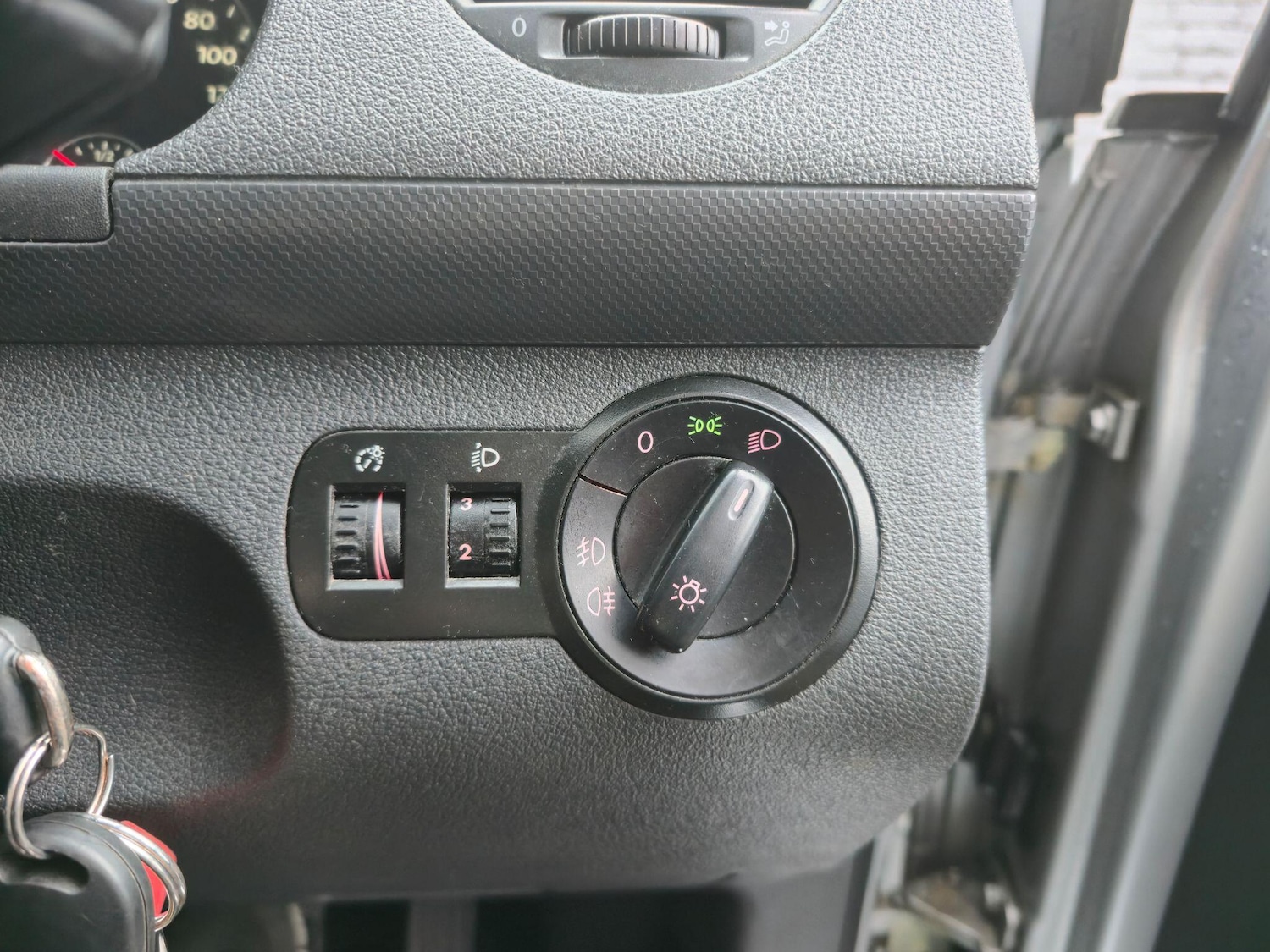 Used Volkswagen Caddy Maxi 2014 for sale - 76839563: Photo 17