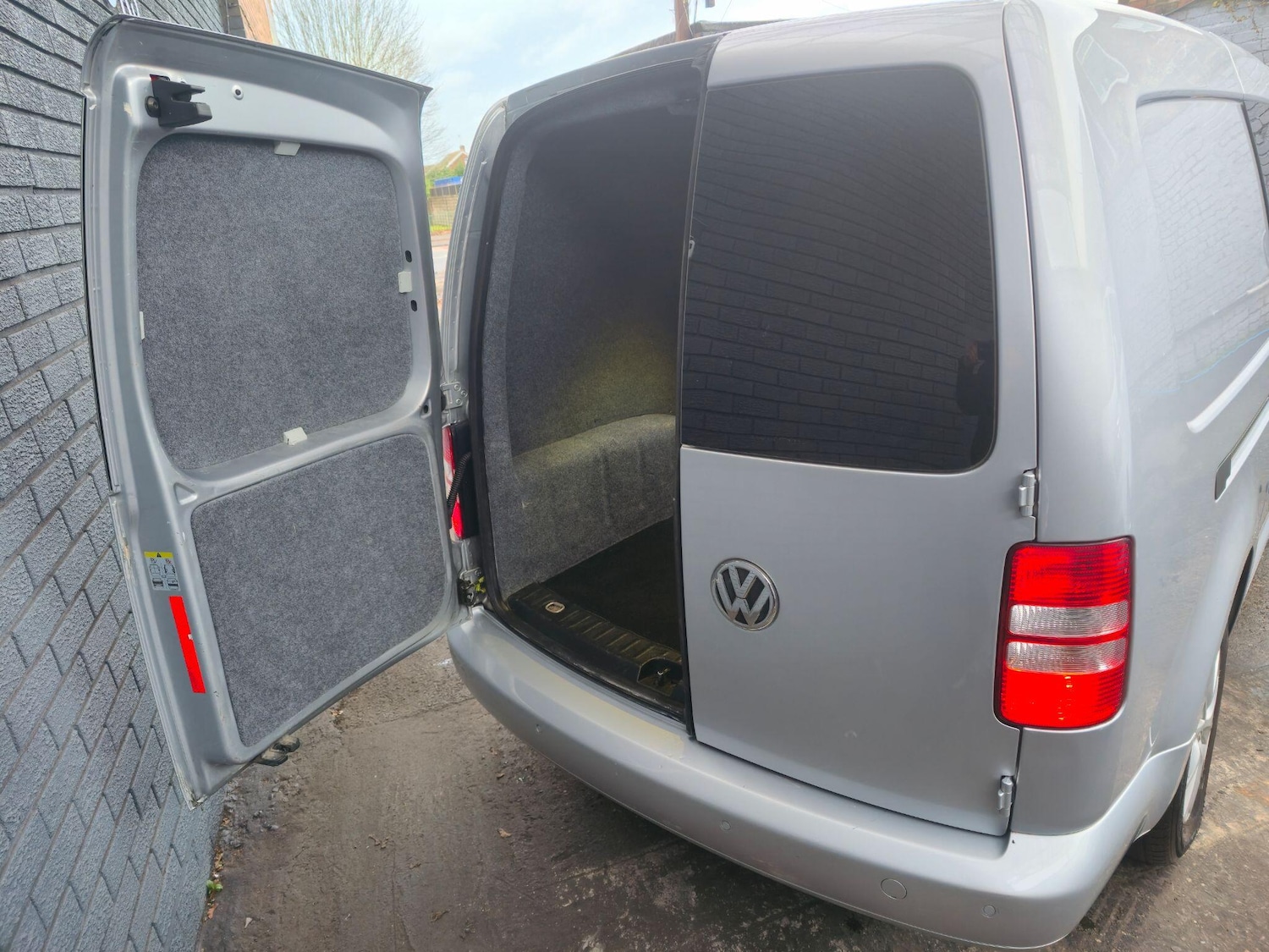 Used Volkswagen Caddy Maxi 2014 for sale - 76839563: Photo 8