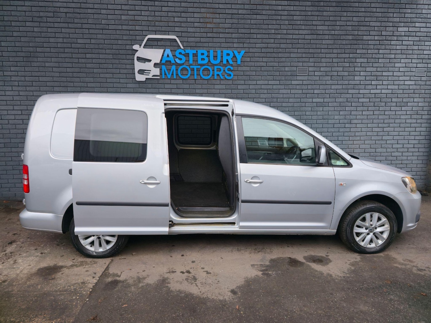 Used Volkswagen Caddy Maxi 2014 for sale - 76839563: Photo 9
